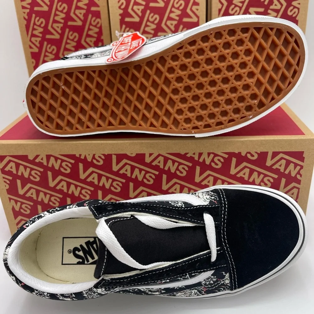 Vans Men’s Old Skool
(Flash Skulls)Multi/True White Sneakers 
VN0A38G118C - Picture 6 of 16